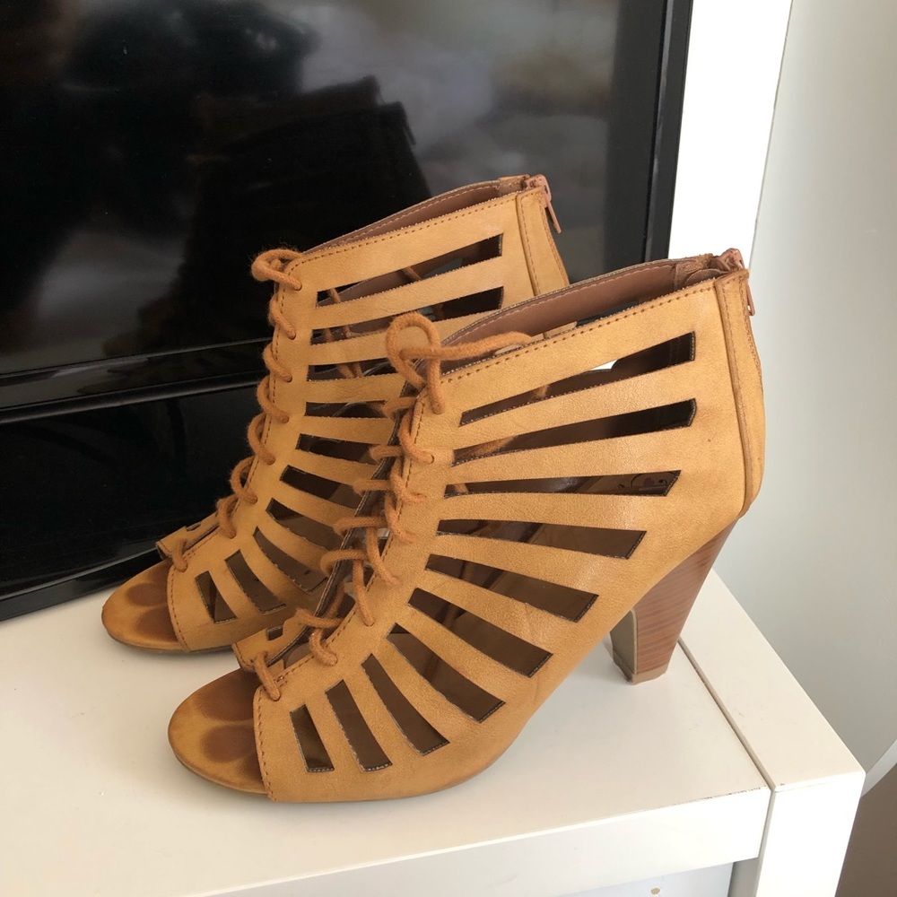 Wood platform heels